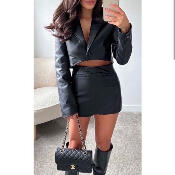 Zara Pants - Blogger’s Favorite 🤩 NWT Zara Black Faux Leather Skort
